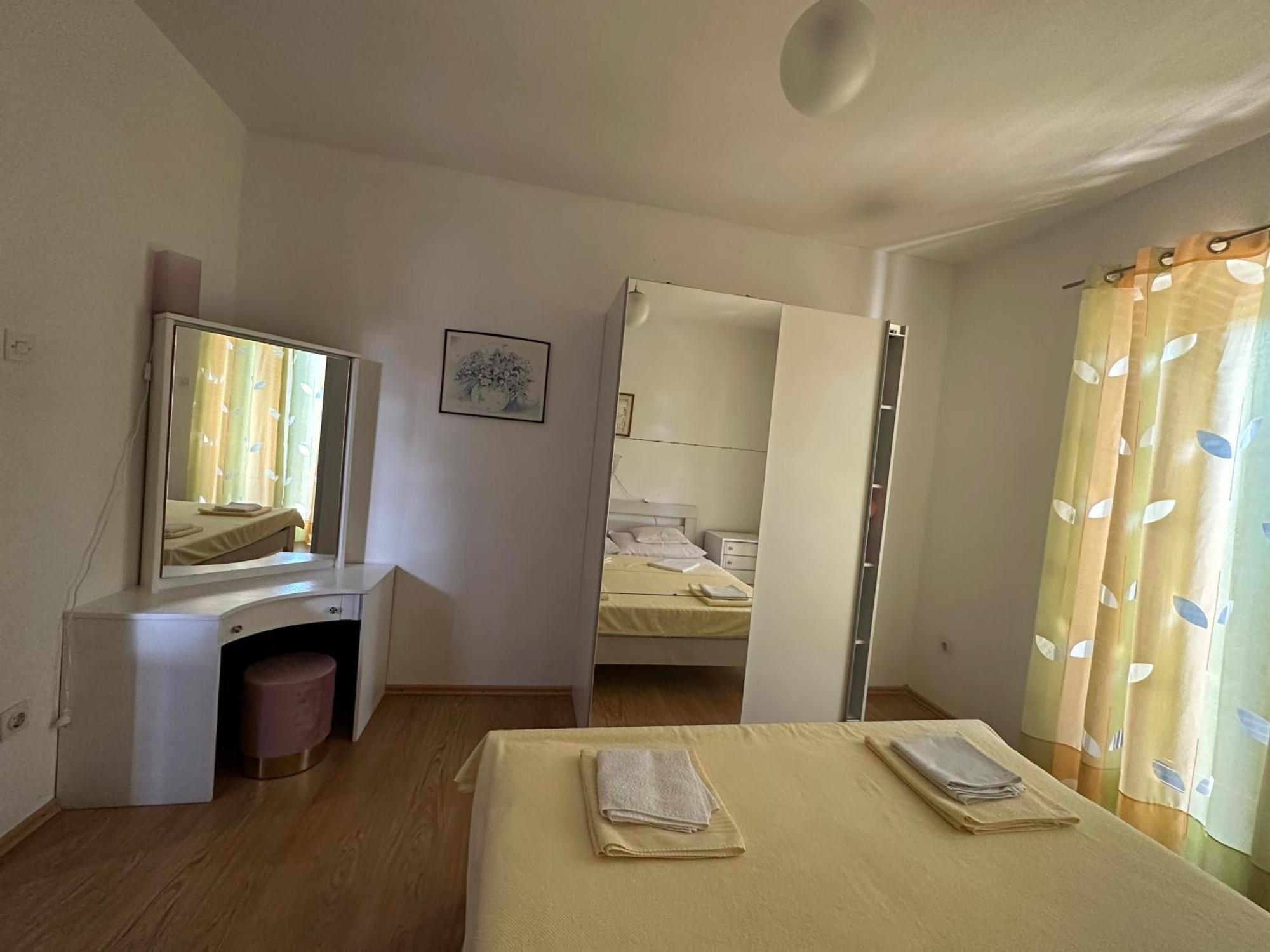 Apartmani Ira Crikvenica Ngoại thất bức ảnh